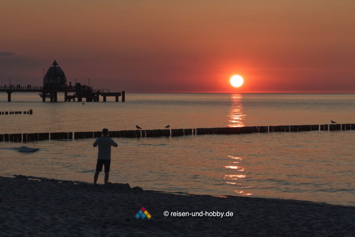 Sonnenuntergang an der Seebrücke in Zingst