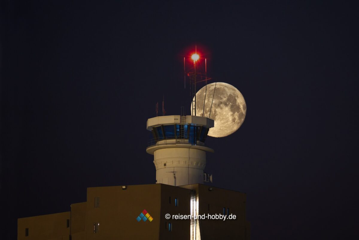 Vollmond über der Semaphore